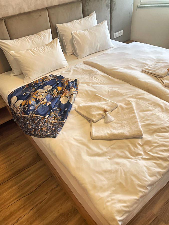 Vila Urbana Luxury Apartments Lesce  Zewnętrze zdjęcie