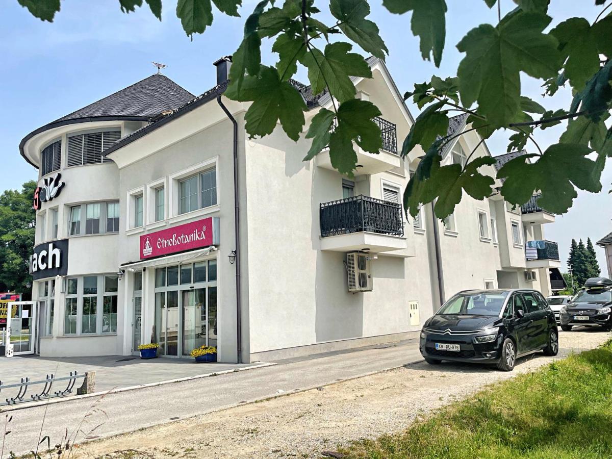 Vila Urbana Luxury Apartments Lesce  Zewnętrze zdjęcie
